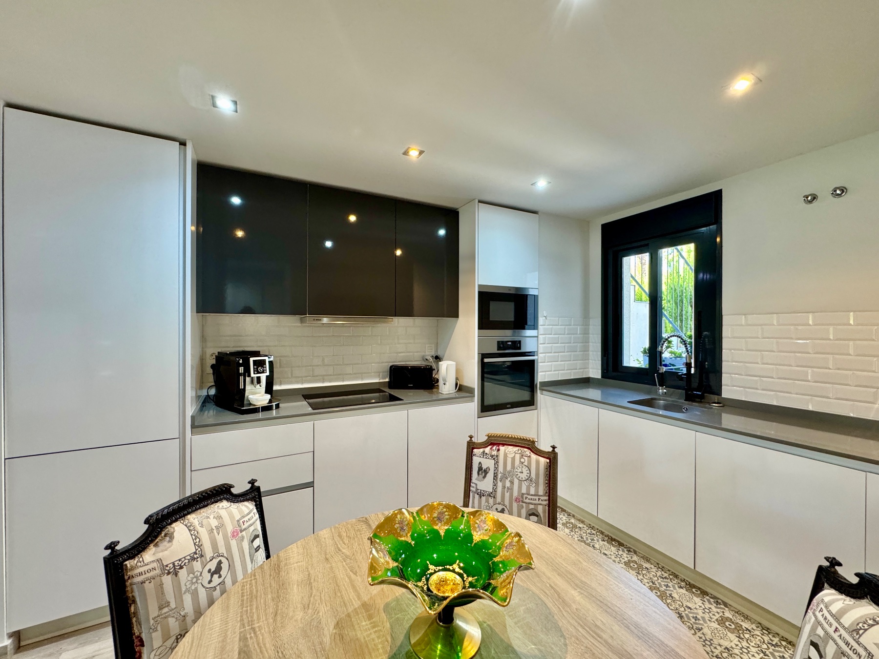 For sale - 2 Bedroom 2 Bathroom Apartment in Villamartin - Costa Blanca  - Alicante