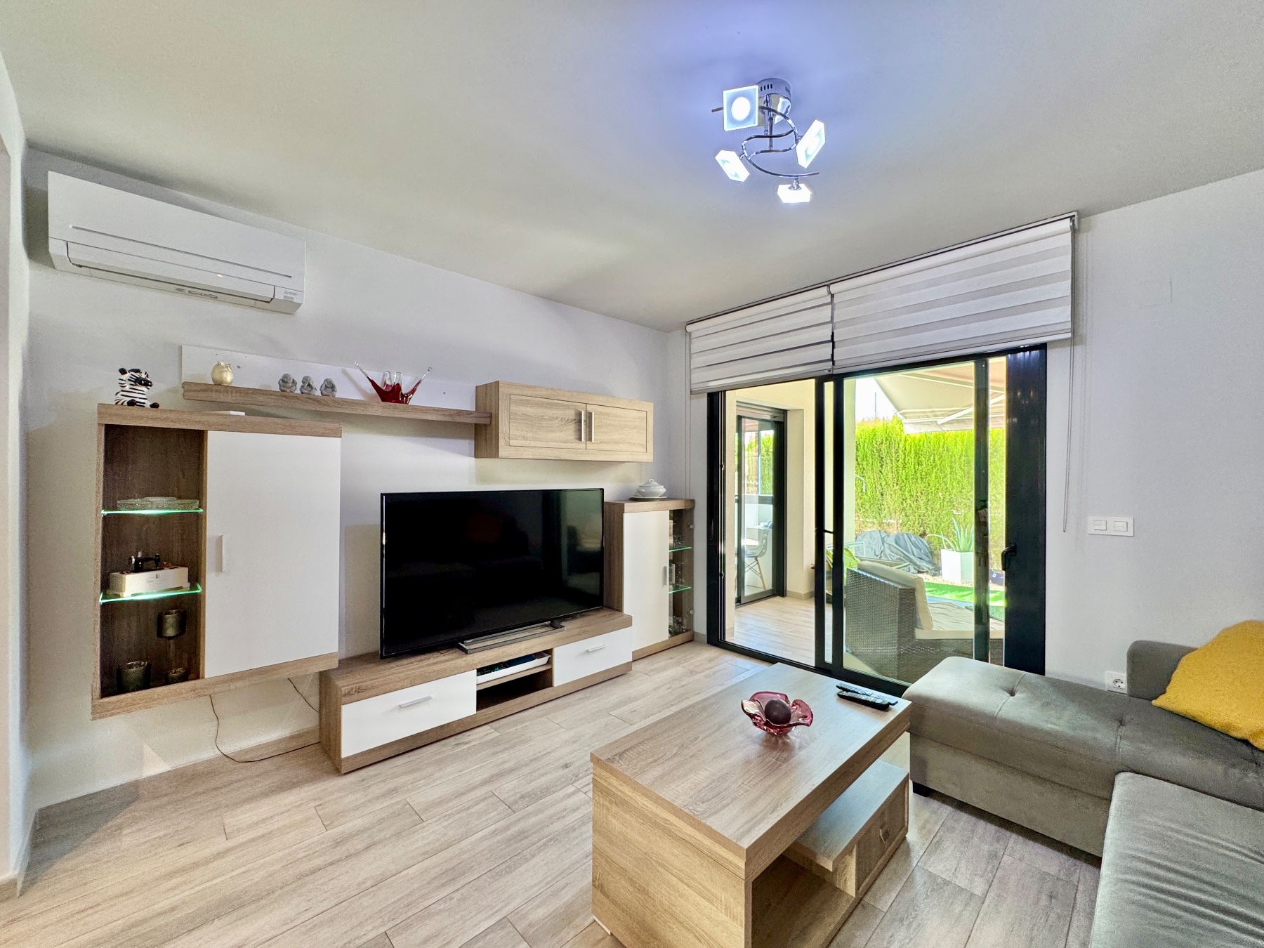 For sale - 2 Bedroom 2 Bathroom Apartment in Villamartin - Costa Blanca  - Alicante