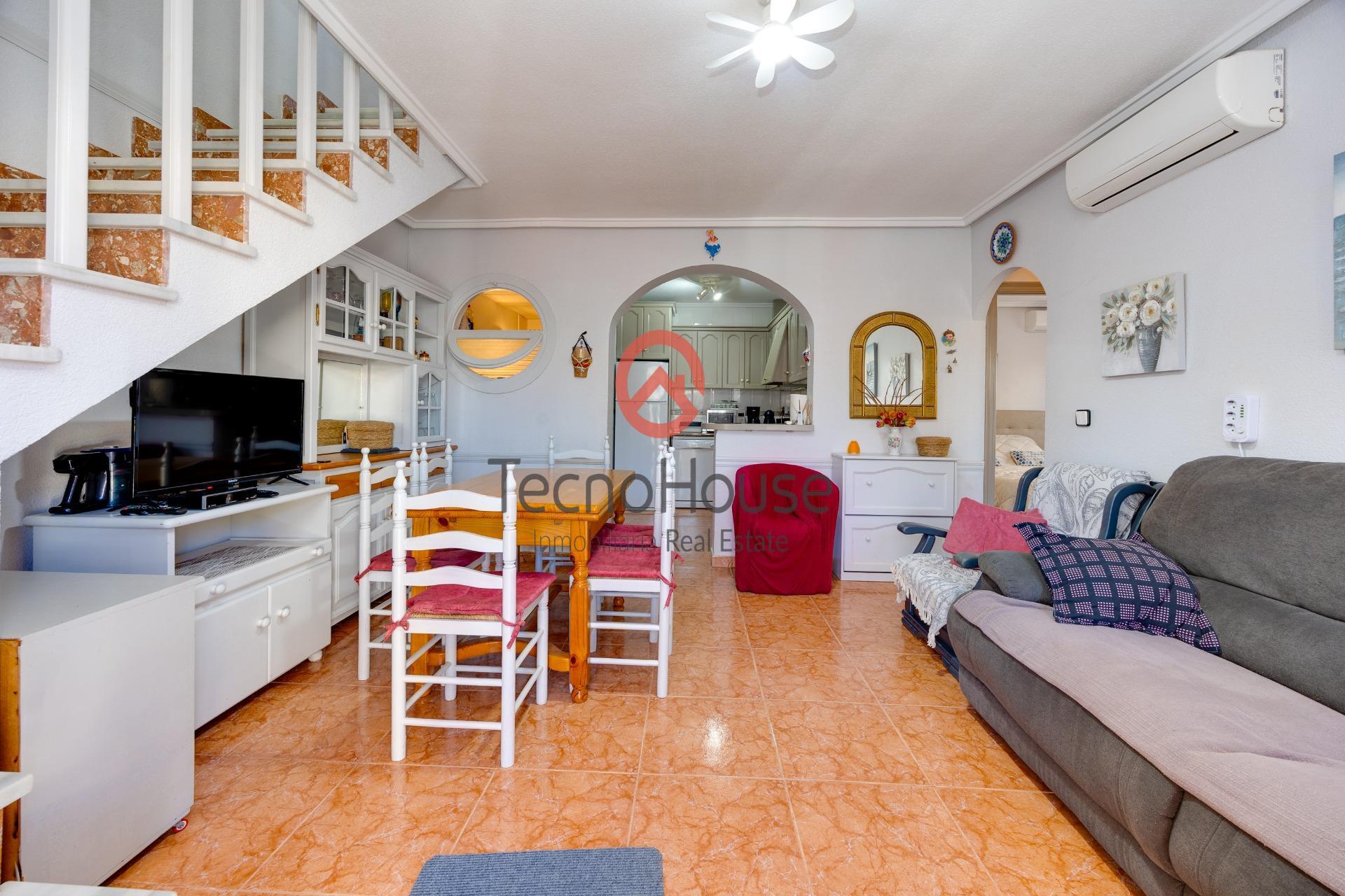 For sale - 3 Bedroom 3 Bathroom Semi Detached in Orihuela Costa - Playa Flamenca  - Alicante