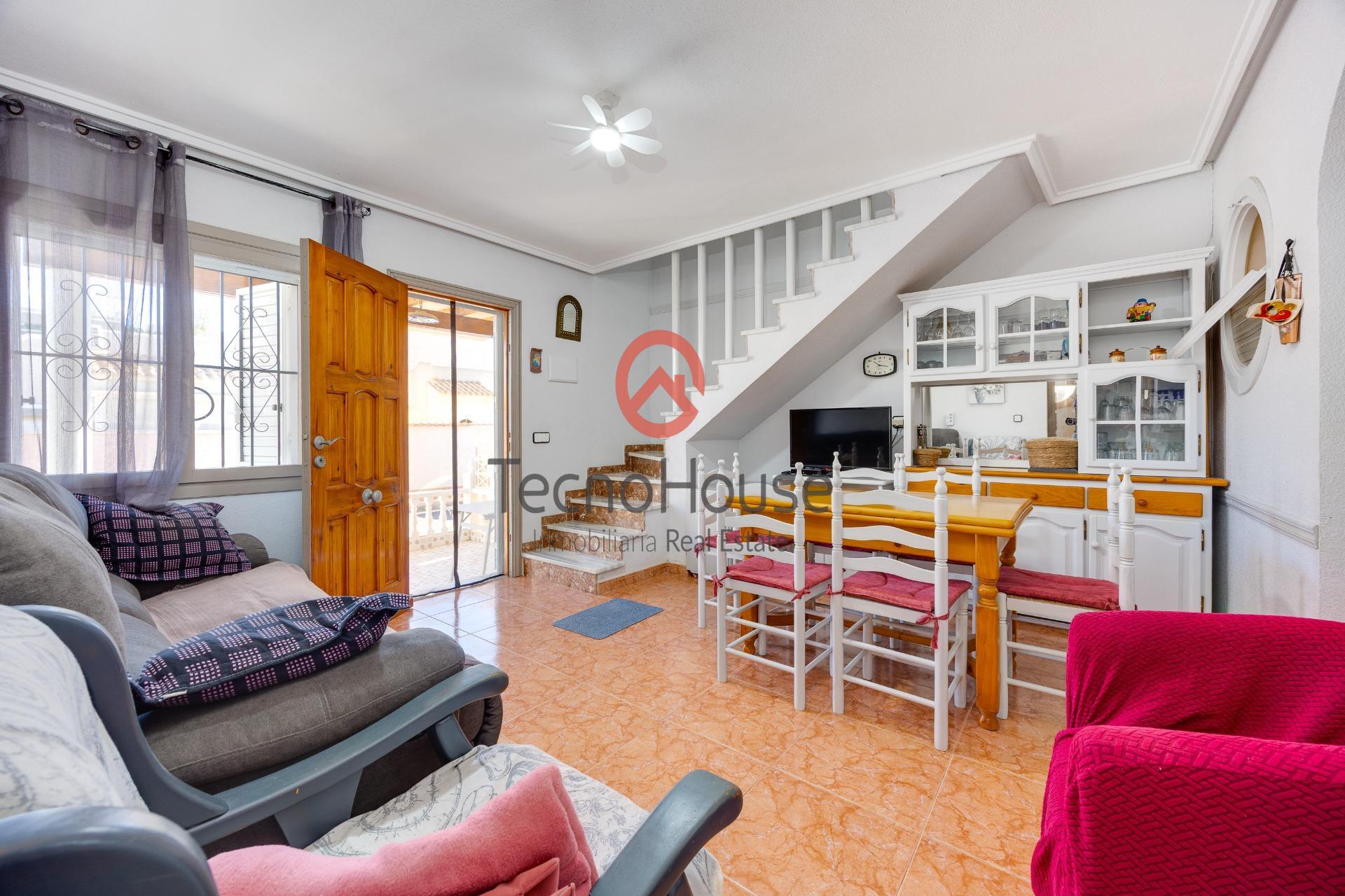 For sale - 3 Bedroom 3 Bathroom Semi Detached in Orihuela Costa - Playa Flamenca  - Alicante