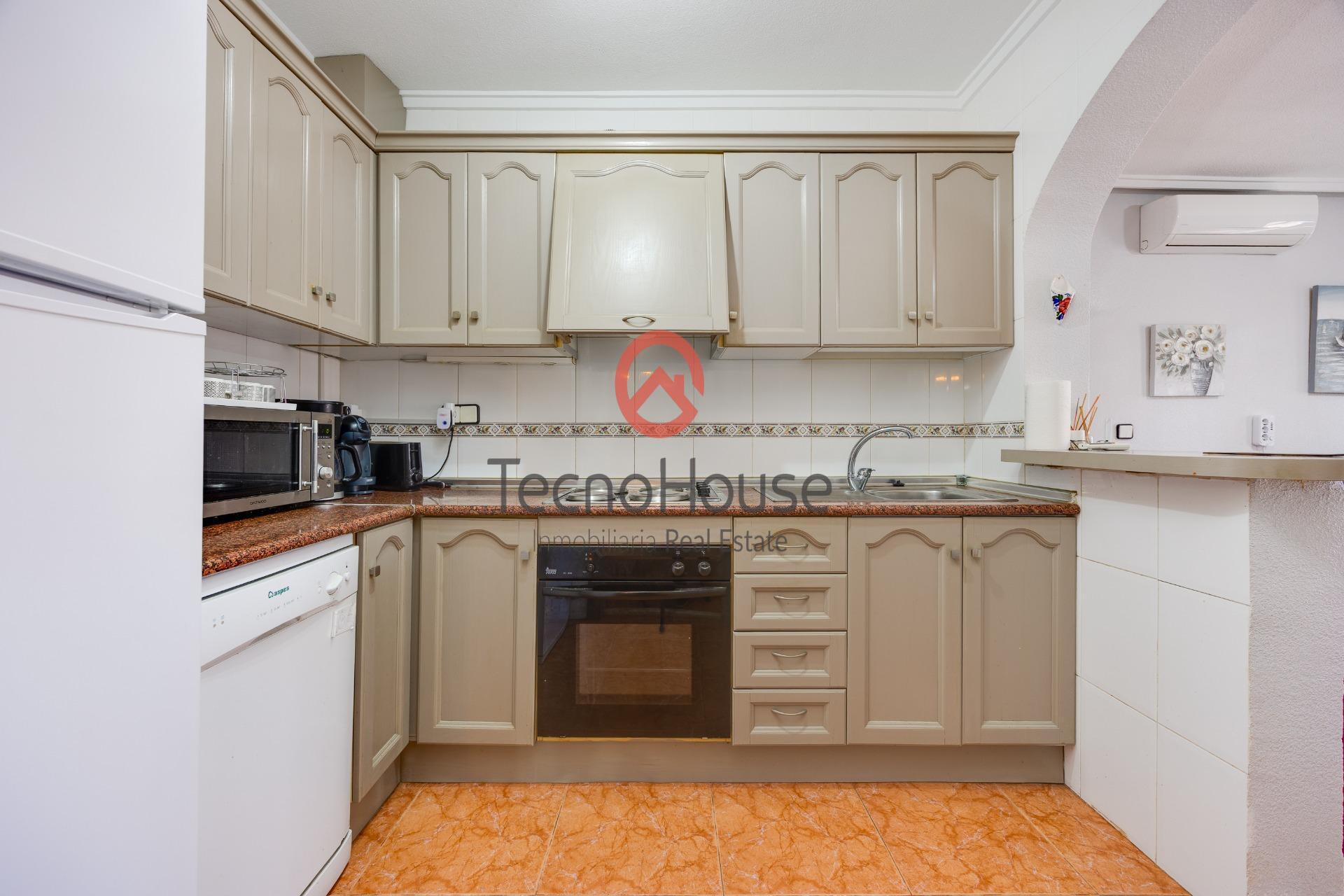For sale - 3 Bedroom 3 Bathroom Semi Detached in Orihuela Costa - Playa Flamenca  - Alicante