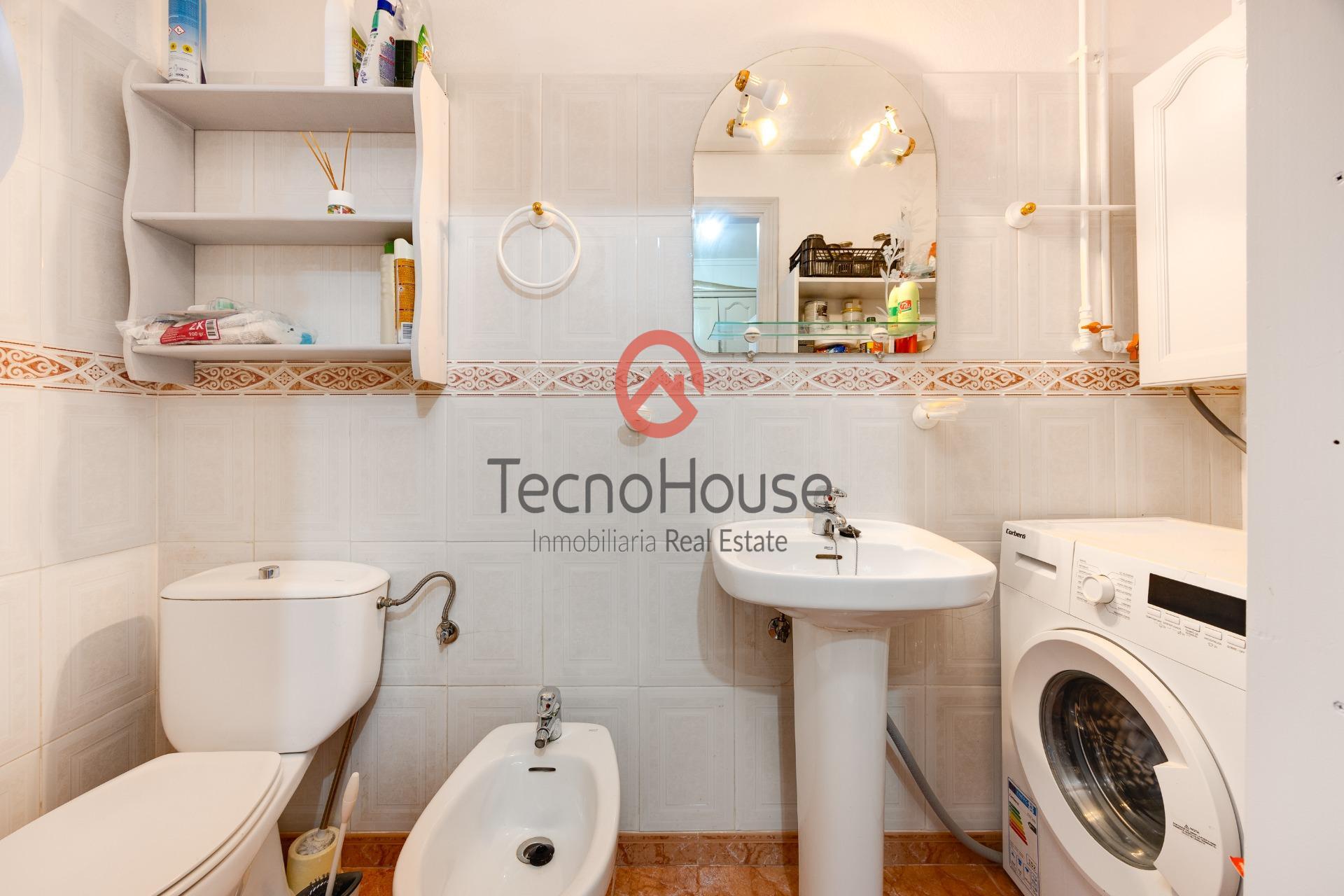 For sale - 3 Bedroom 3 Bathroom Semi Detached in Orihuela Costa - Playa Flamenca  - Alicante