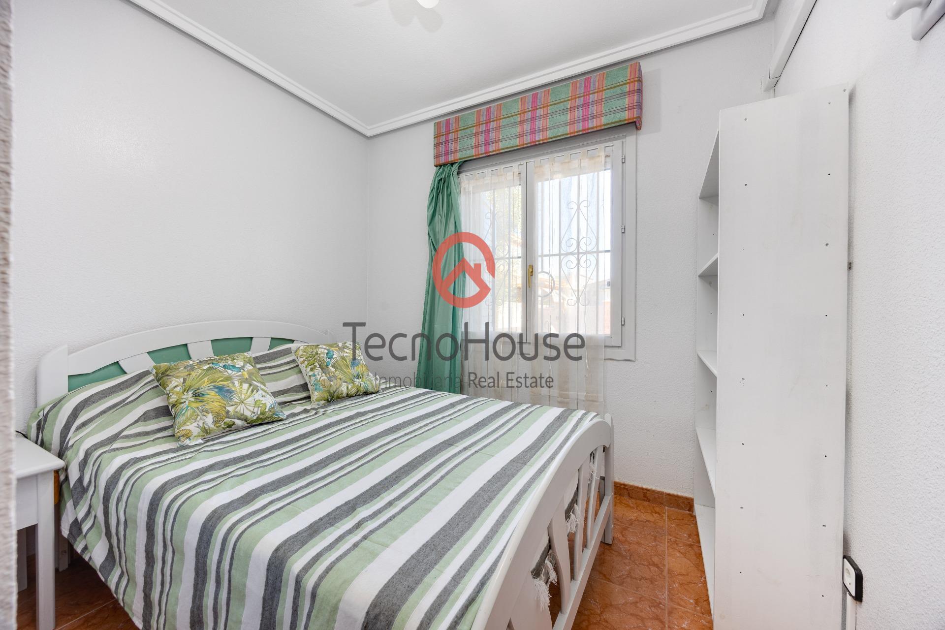 For sale - 3 Bedroom 3 Bathroom Semi Detached in Orihuela Costa - Playa Flamenca  - Alicante