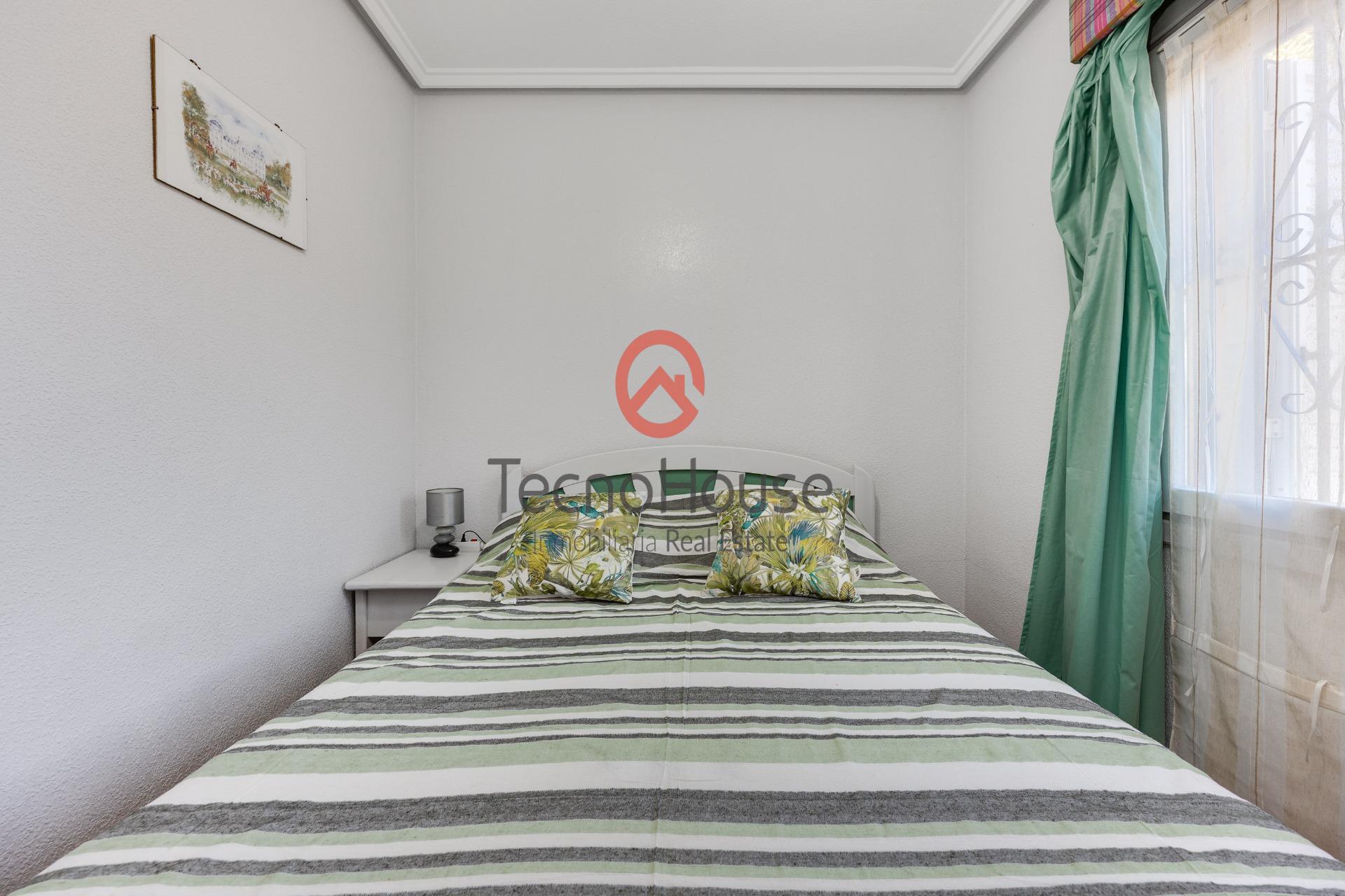 For sale - 3 Bedroom 3 Bathroom Semi Detached in Orihuela Costa - Playa Flamenca  - Alicante