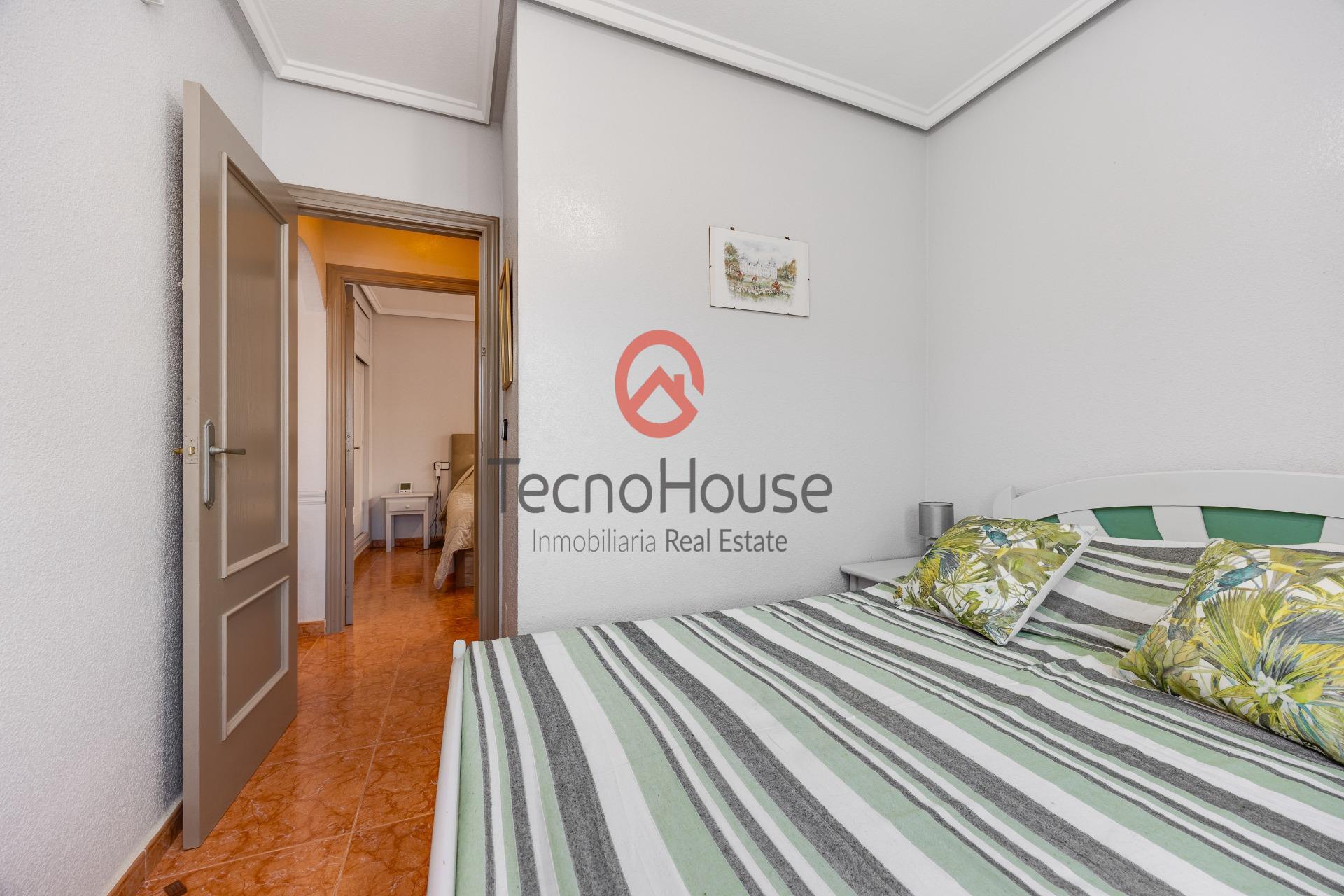 For sale - 3 Bedroom 3 Bathroom Semi Detached in Orihuela Costa - Playa Flamenca  - Alicante