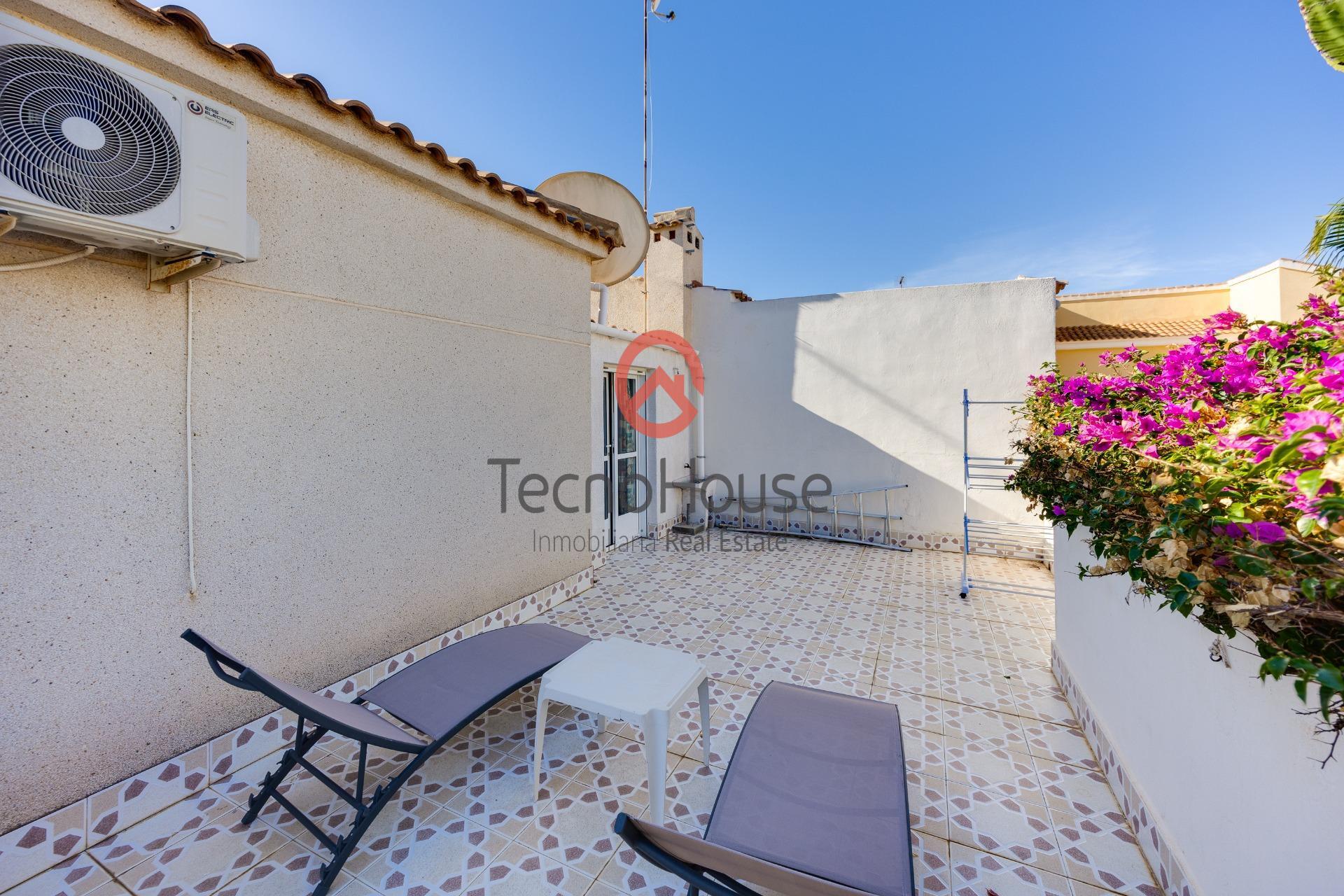 For sale - 3 Bedroom 3 Bathroom Semi Detached in Orihuela Costa - Playa Flamenca  - Alicante
