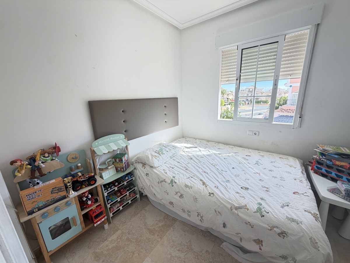 For sale - 2 Bedroom 1 Bathroom Top Floor Apartment in Lomas De Cabo Roig - , Lomas De Cabo Roig, Alicante, Spain - Alicante