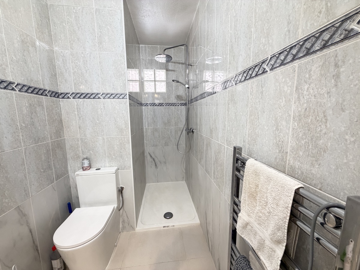 For sale - 3 Bedroom 2 Bathroom Townhouse in La Zenia - , La Zenia, Alicante, Spain - Alicante