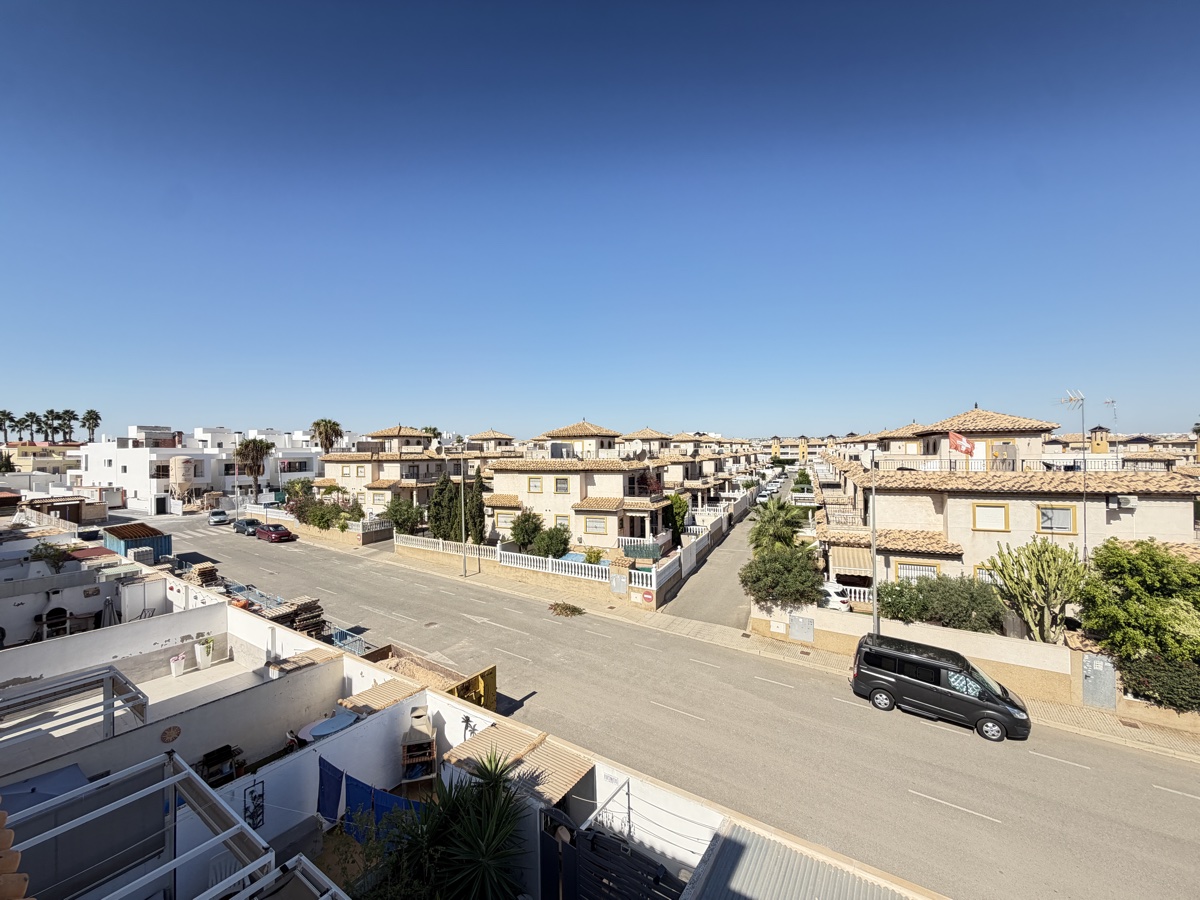 For sale - 3 Bedroom 2 Bathroom Townhouse in La Zenia - , La Zenia, Alicante, Spain - Alicante