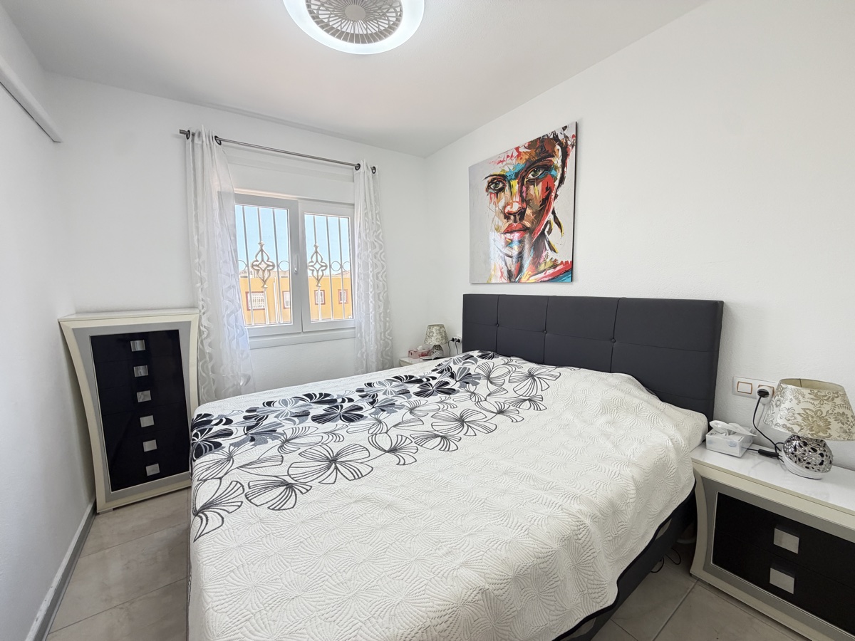 For sale - 3 Bedroom 1 Bathroom Apartment in Cabo Roig - , Cabo Roig, Alicante, Spain - Alicante