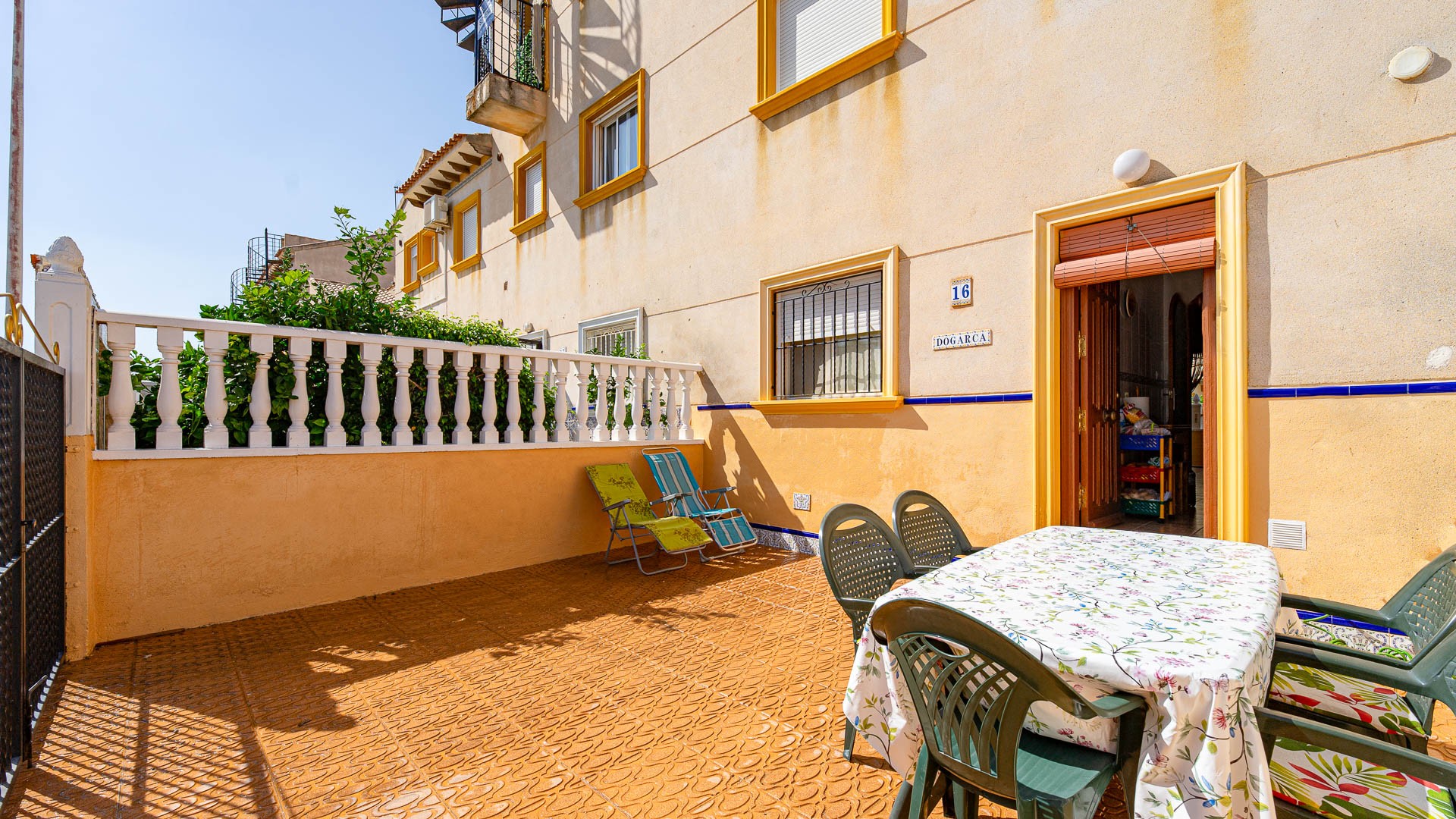For sale - 2 Bedroom 1 Bathroom Apartament in Punta Prima - Punta Prima  - Alicante