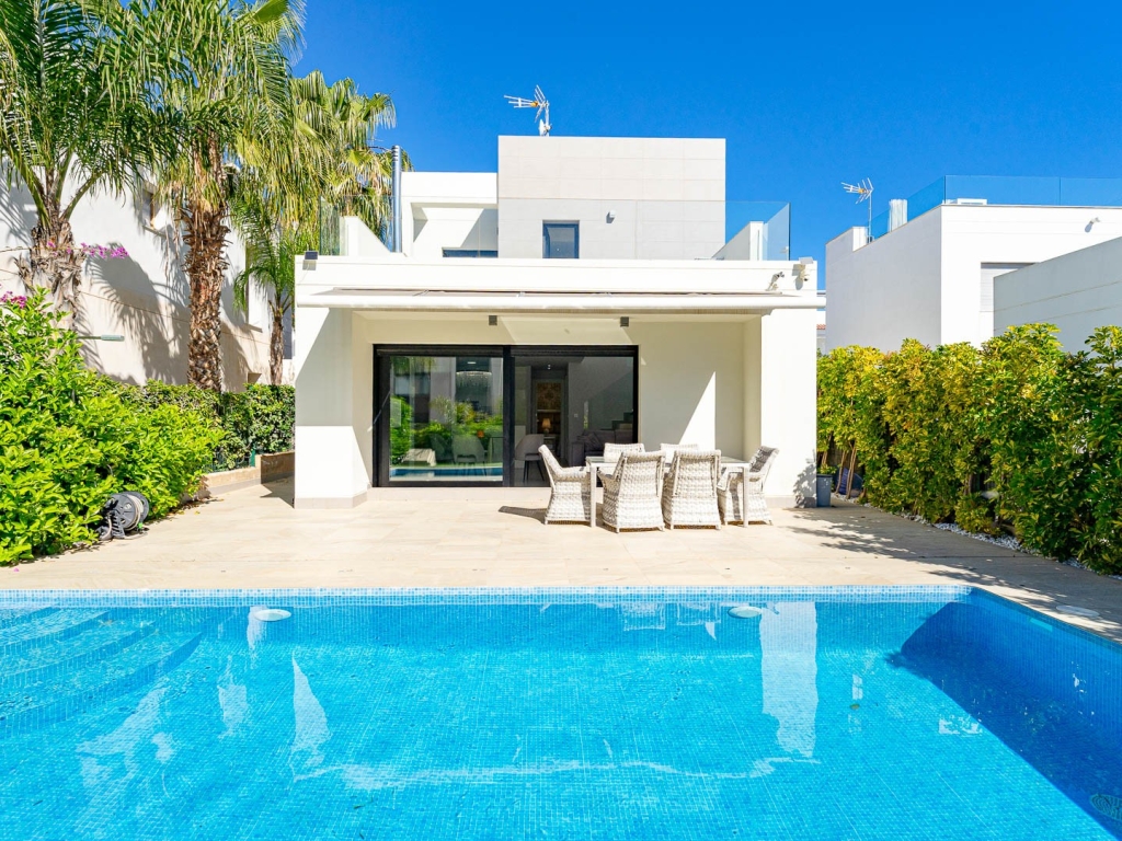 3 Bedroom 2 Bathroom Villa in Ciudad Quesada
