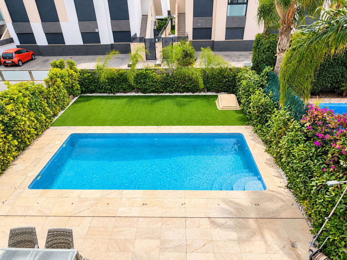 For sale - 3 Bedroom 3 Bathroom House - Detached Villa in Rojales - Ciudad Quesada  - Alicante