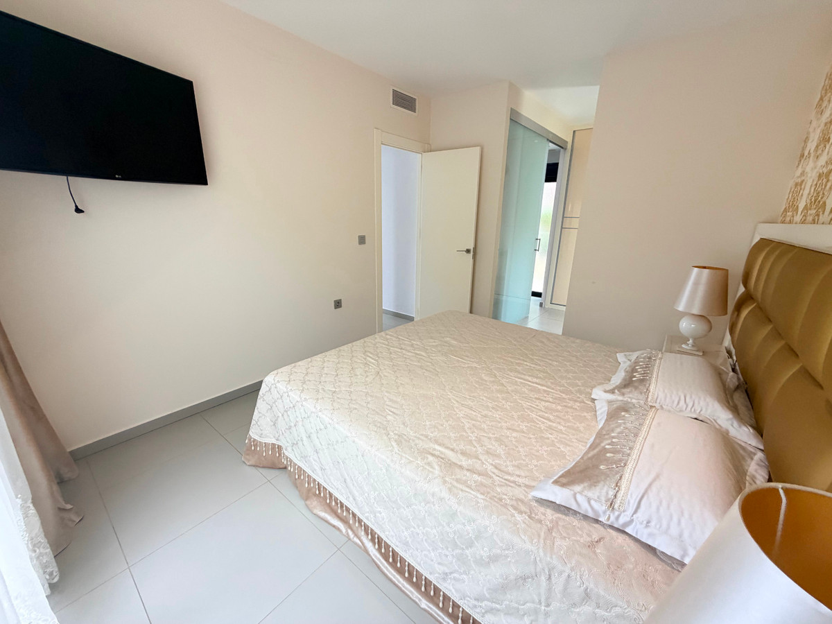 For sale - 3 Bedroom 3 Bathroom House - Detached Villa in Rojales - Ciudad Quesada  - Alicante