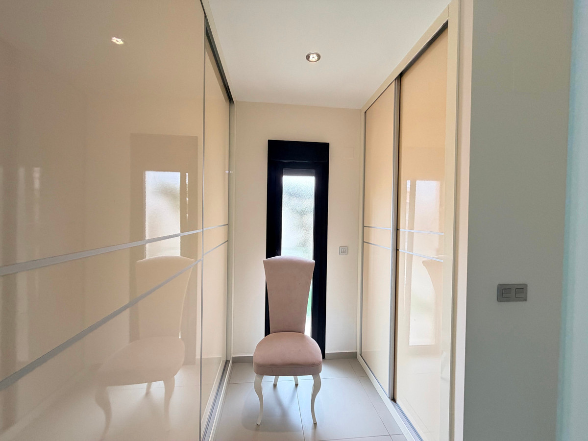 For sale - 3 Bedroom 3 Bathroom House - Detached Villa in Rojales - Ciudad Quesada  - Alicante