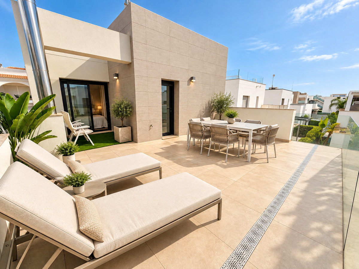 For sale - 3 Bedroom 3 Bathroom House - Detached Villa in Rojales - Ciudad Quesada  - Alicante