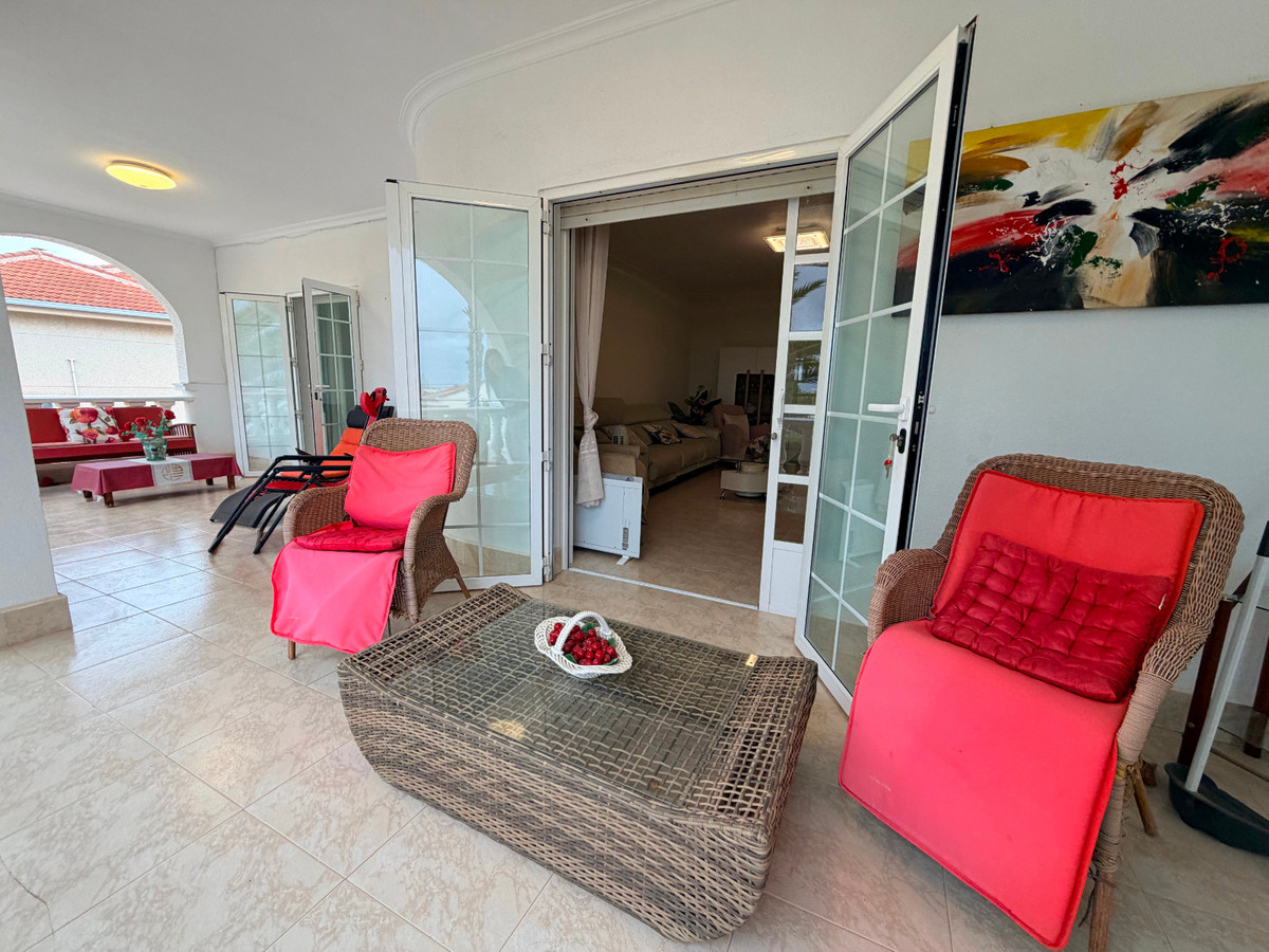 For sale - 5 Bedroom 3 Bathroom House - Detached Villa in Rojales - Ciudad Quesada  - Alicante