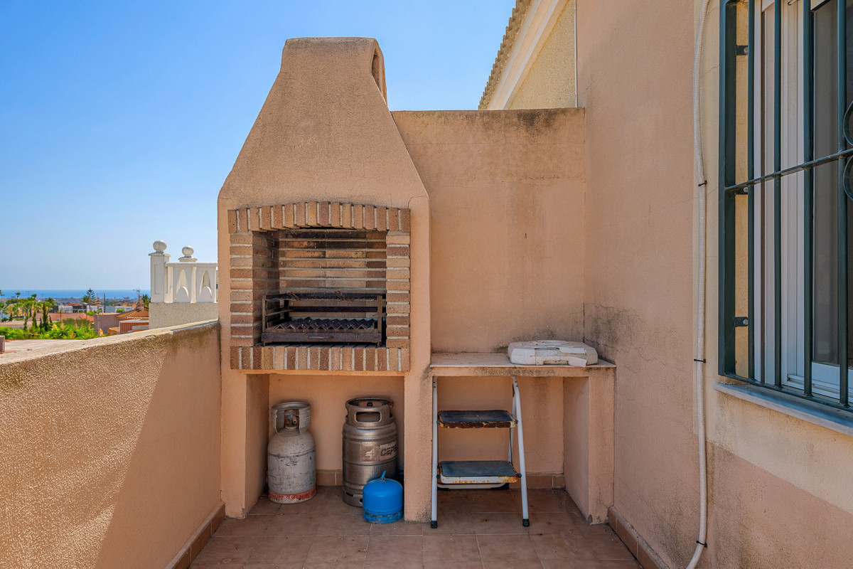 For sale - 3 Bedroom 2 Bathroom House - Bungalow in Orihuela - Lomas de Cabo Roig  - Alicante