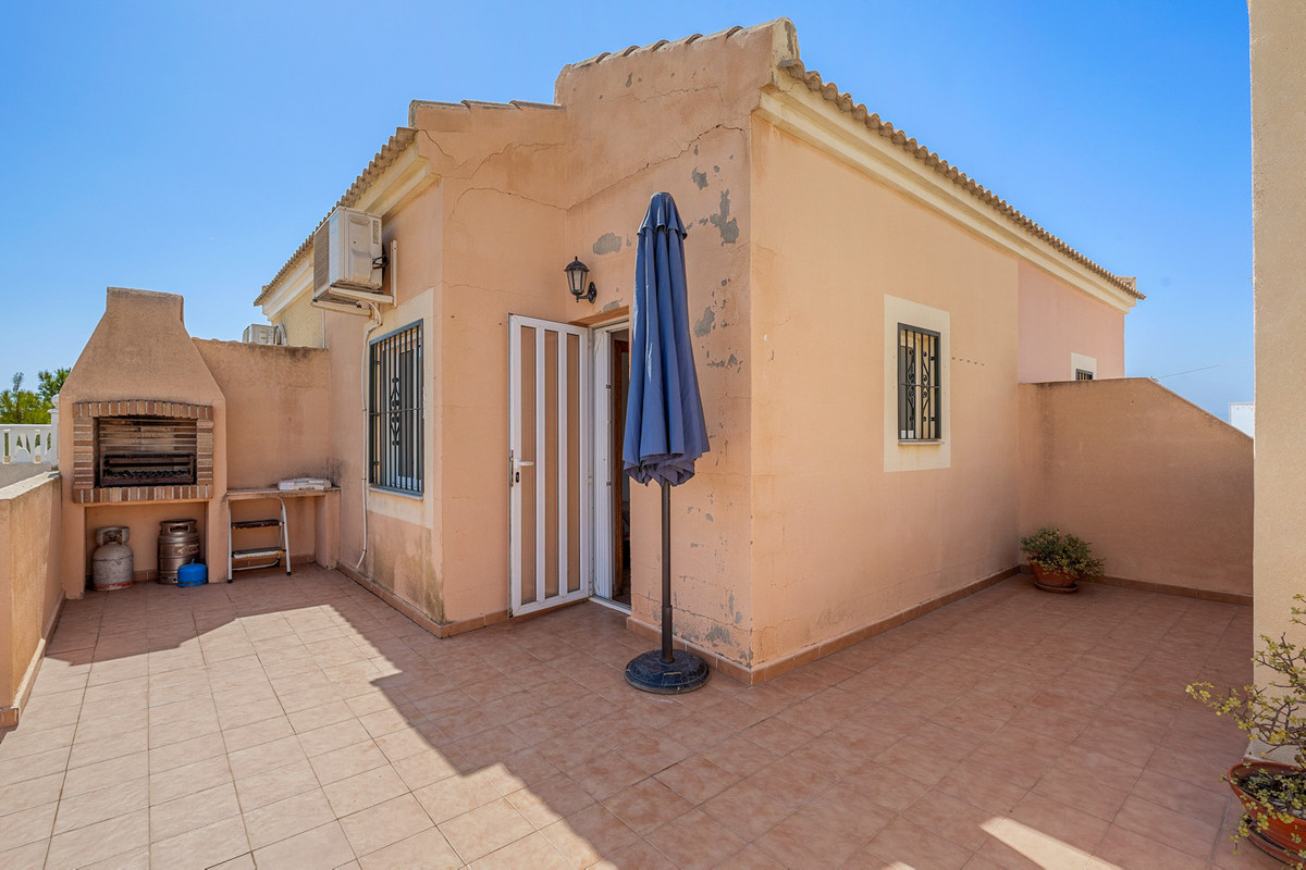 For sale - 3 Bedroom 2 Bathroom House - Bungalow in Orihuela - Lomas de Cabo Roig  - Alicante