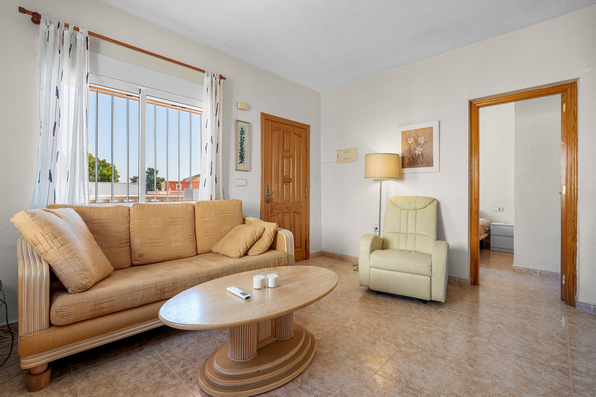 For sale - 3 Bedroom 2 Bathroom House - Bungalow in Orihuela - Lomas de Cabo Roig  - Alicante