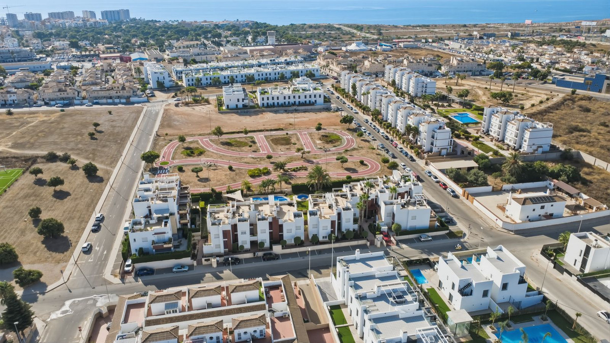 For sale - 2 Bedroom 1 Bathroom Apartment - Ground Floor Apartment in Orihuela - Punta Prima  - Alicante