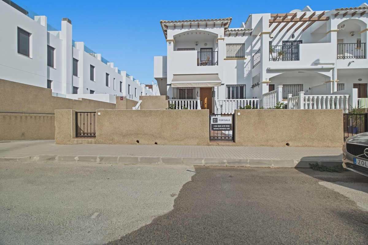 For sale - 2 Bedroom 1 Bathroom Apartment - Ground Floor Apartment in Orihuela - Punta Prima  - Alicante