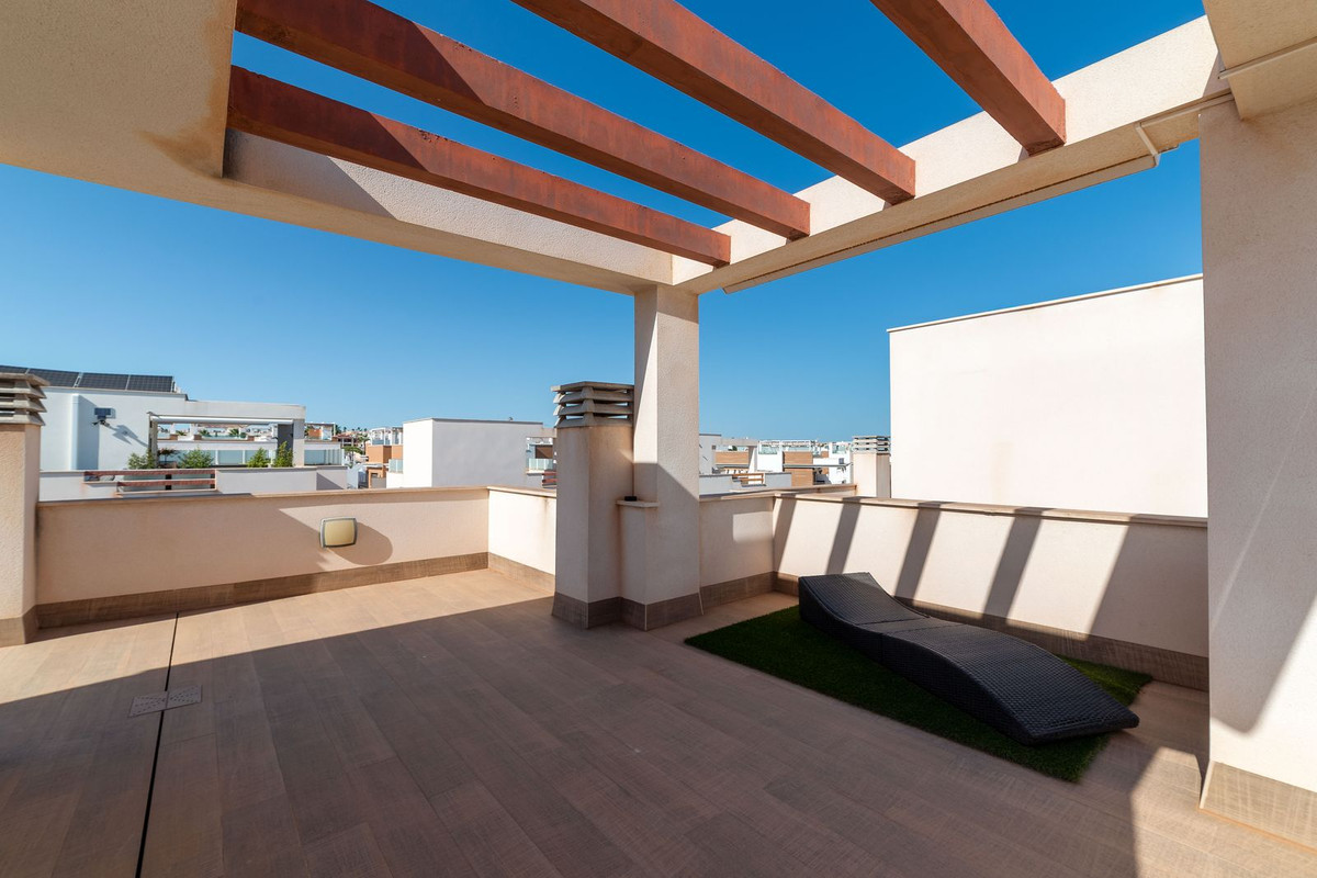 For sale - 3 Bedroom 3 Bathroom House - Detached Villa in Rojales - Rojales Centro  - Alicante