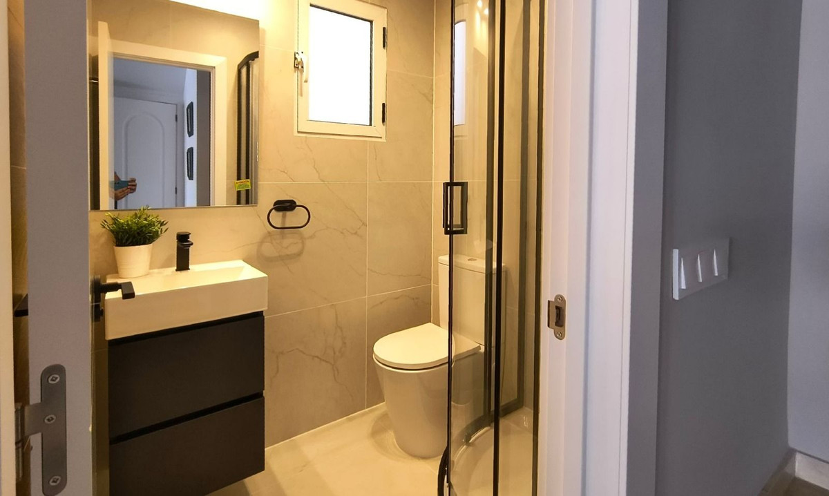 For sale - 3 Bedroom 2 Bathroom House - Semi-Detached House in Orihuela - Orihuela Costa  - Alicante