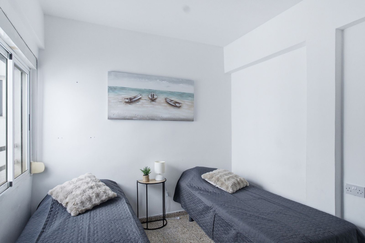 For sale - 3 Bedroom 1 Bathroom Apartment - Top Floor Apartment in Orihuela - Punta Prima  - Alicante
