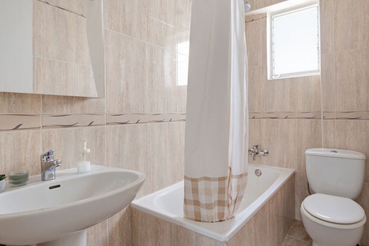 For sale - 3 Bedroom 1 Bathroom Apartment - Top Floor Apartment in Orihuela - Punta Prima  - Alicante