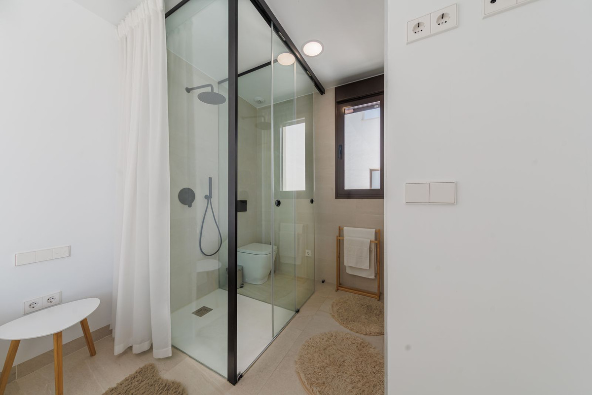 For sale - 3 Bedroom 3 Bathroom House - Detached Villa in Torre-Pacheco - Santa Rosalia Lake and Life Resort  - Murcia