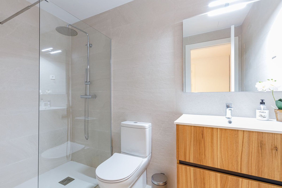 For sale - 3 Bedroom 3 Bathroom House - Detached Villa in Torre-Pacheco - Santa Rosalia Lake and Life Resort  - Murcia