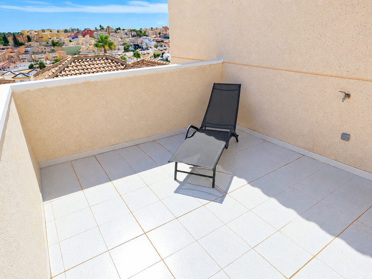 For sale - 3 Bedroom 2 Bathroom House - Detached Villa in Rojales - Ciudad Quesada  - Alicante