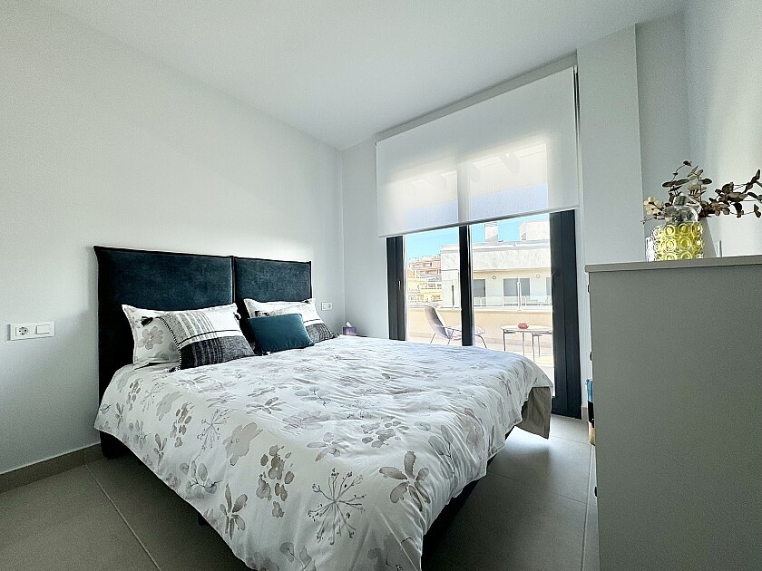 For sale - 3 Bedroom 2 Bathroom Apartment - Penthouse in Orihuela - Villamartin  - Alicante