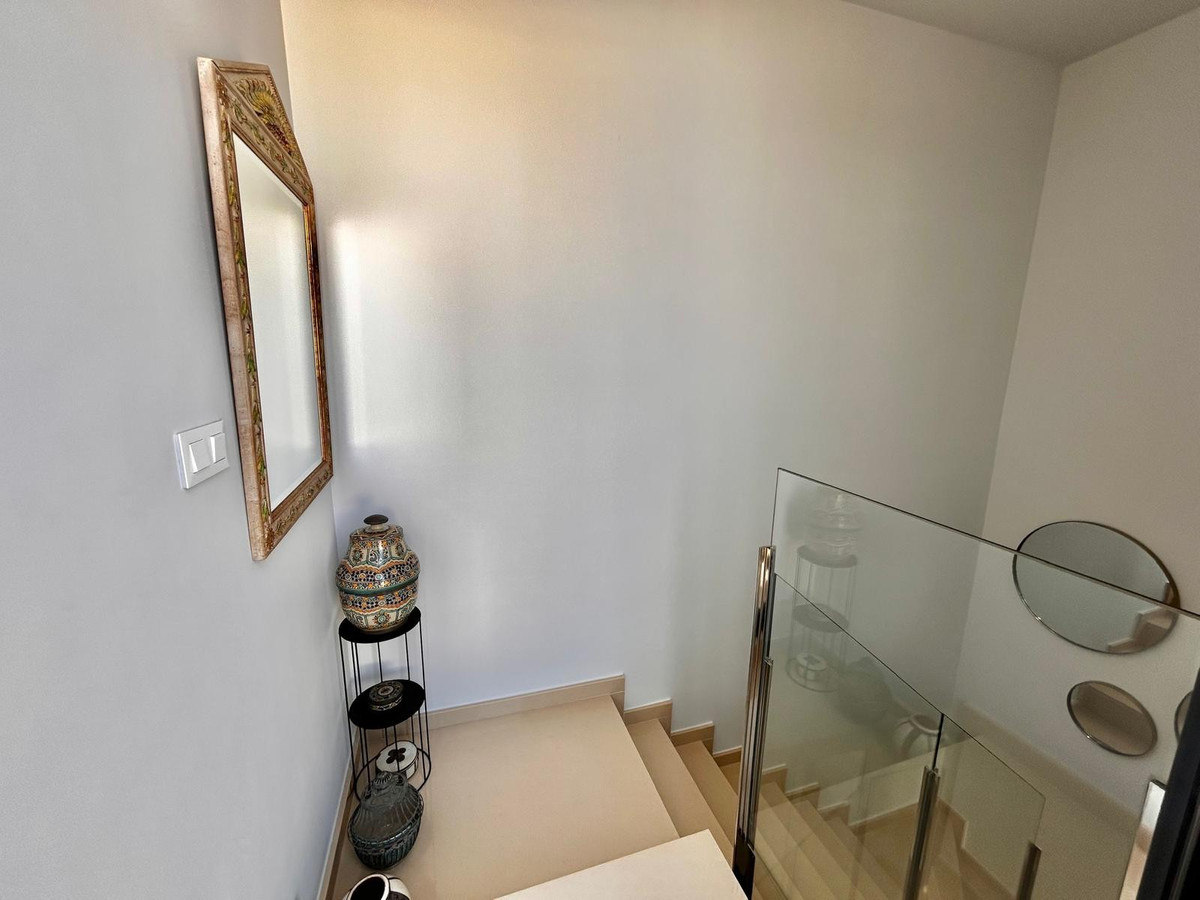 For sale - 3 Bedroom 2 Bathroom Apartment - Penthouse in Orihuela - Villamartin  - Alicante