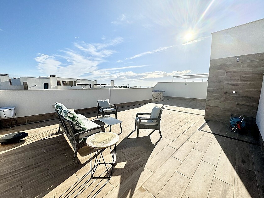 For sale - 3 Bedroom 2 Bathroom Apartment - Penthouse in Orihuela - Villamartin  - Alicante
