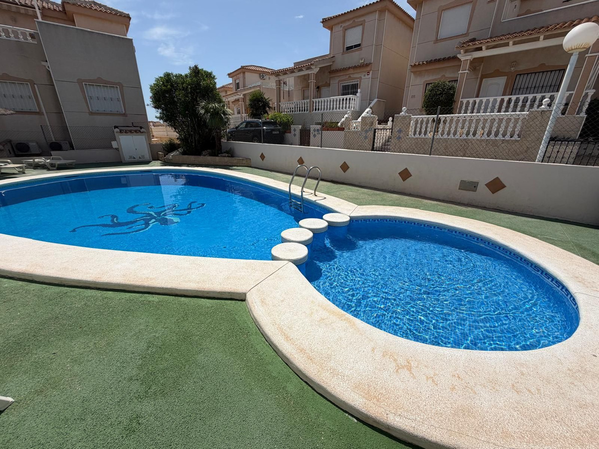 For sale - 3 Bedroom 2 Bathroom House - Detached Villa in Rojales - Ciudad Quesada  - Alicante