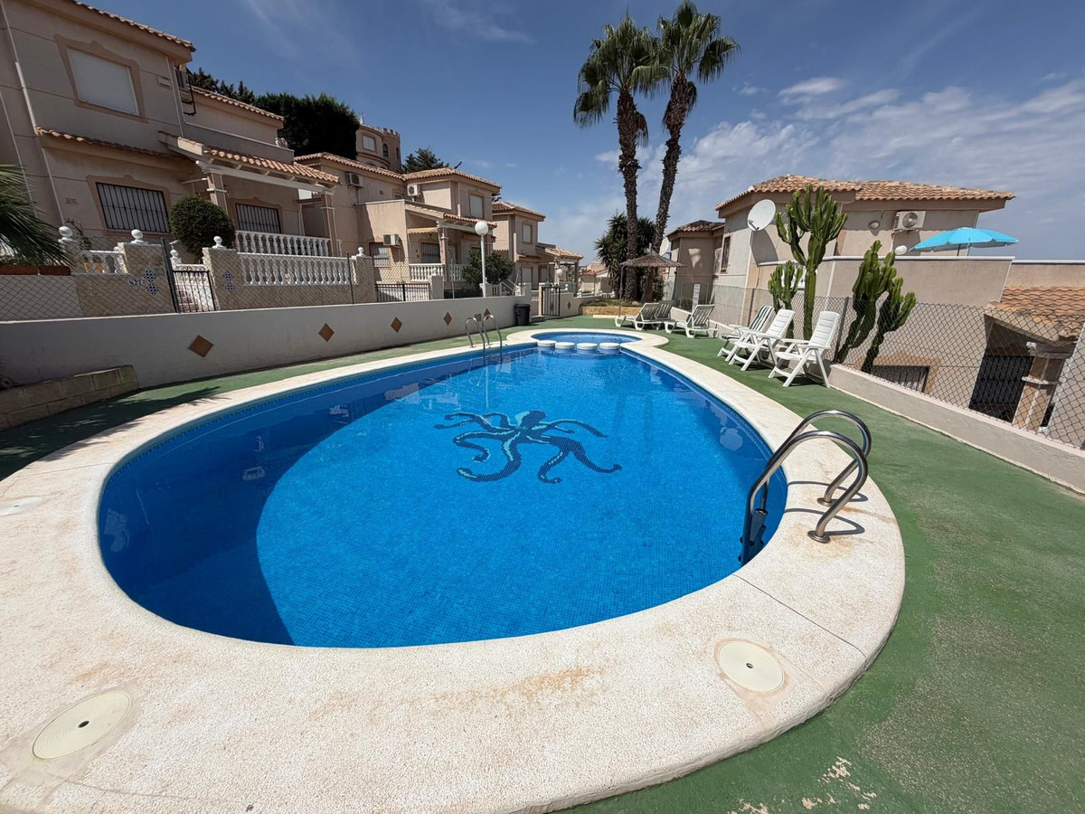 For sale - 3 Bedroom 2 Bathroom House - Detached Villa in Rojales - Ciudad Quesada  - Alicante