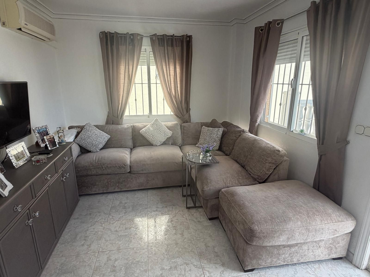 For sale - 3 Bedroom 2 Bathroom House - Detached Villa in Rojales - Ciudad Quesada  - Alicante