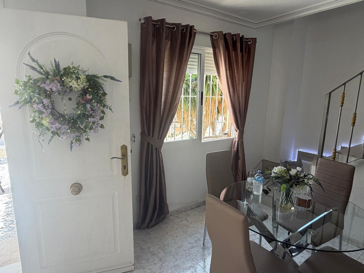 For sale - 3 Bedroom 2 Bathroom House - Detached Villa in Rojales - Ciudad Quesada  - Alicante
