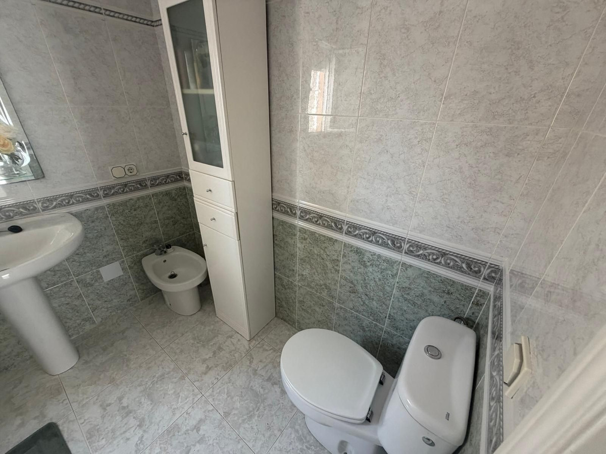 For sale - 3 Bedroom 2 Bathroom House - Detached Villa in Rojales - Ciudad Quesada  - Alicante