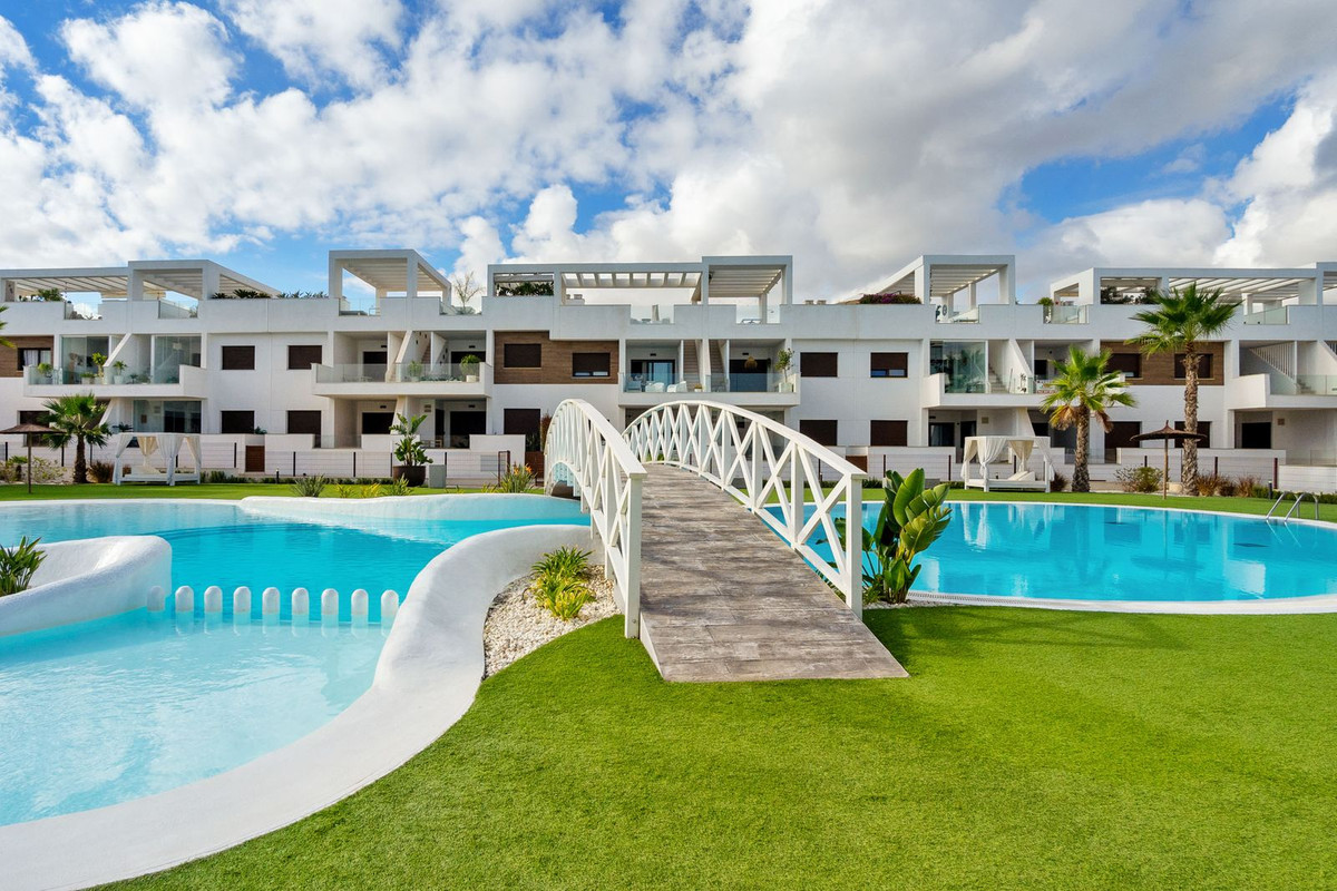 For sale - 2 Bedroom 2 Bathroom Apartment - Top Floor Apartment in Orihuela - Los Balcones  - Alicante