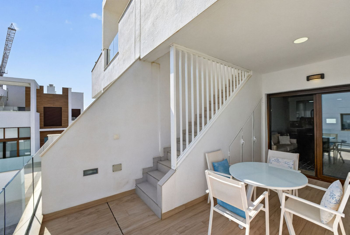 For sale - 2 Bedroom 2 Bathroom Apartment - Top Floor Apartment in Orihuela - Los Balcones  - Alicante