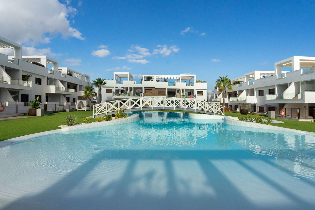 For sale - 2 Bedroom 2 Bathroom Apartment - Top Floor Apartment in Orihuela - Los Balcones  - Alicante