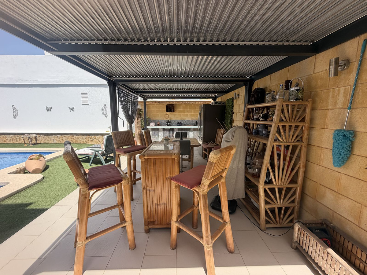 For sale - 4 Bedroom 3 Bathroom House - Detached Villa in Torre-Pacheco - Balsicas  - Murcia