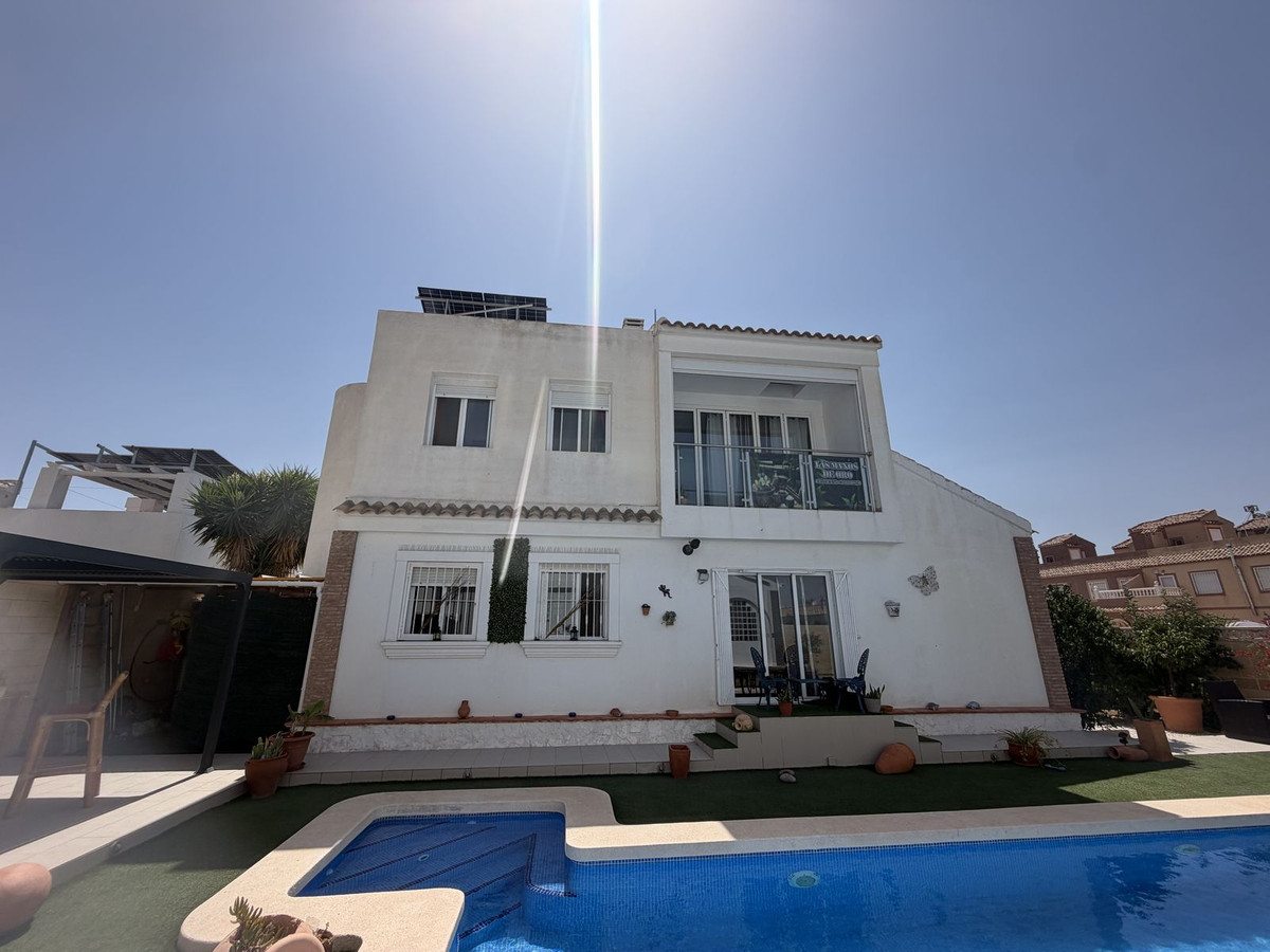 For sale - 4 Bedroom 3 Bathroom House - Detached Villa in Torre-Pacheco - Balsicas  - Murcia