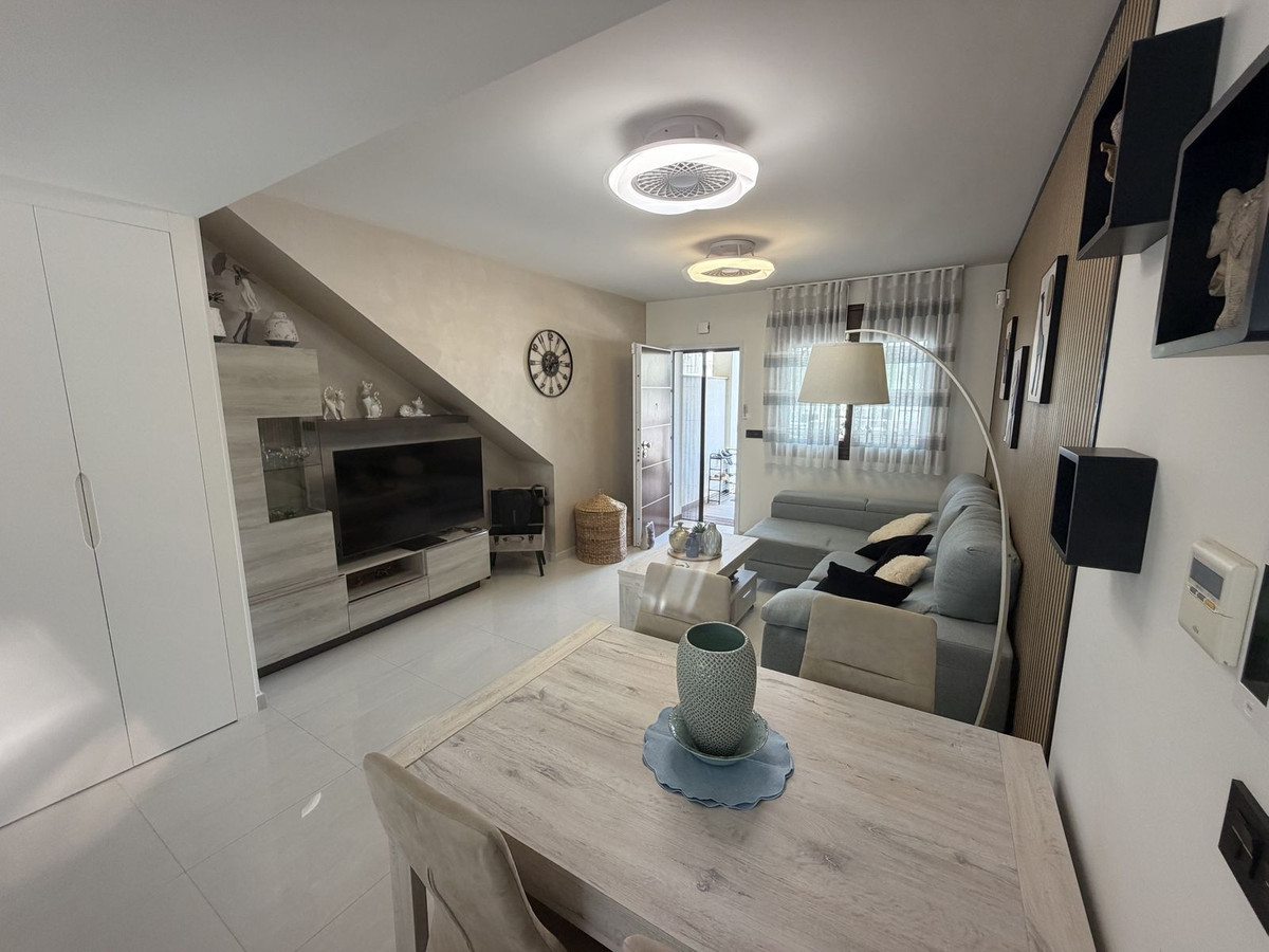 For sale - 2 Bedroom 2 Bathroom Apartment - Ground Floor Apartment in Orihuela - Los Balcones  - Alicante