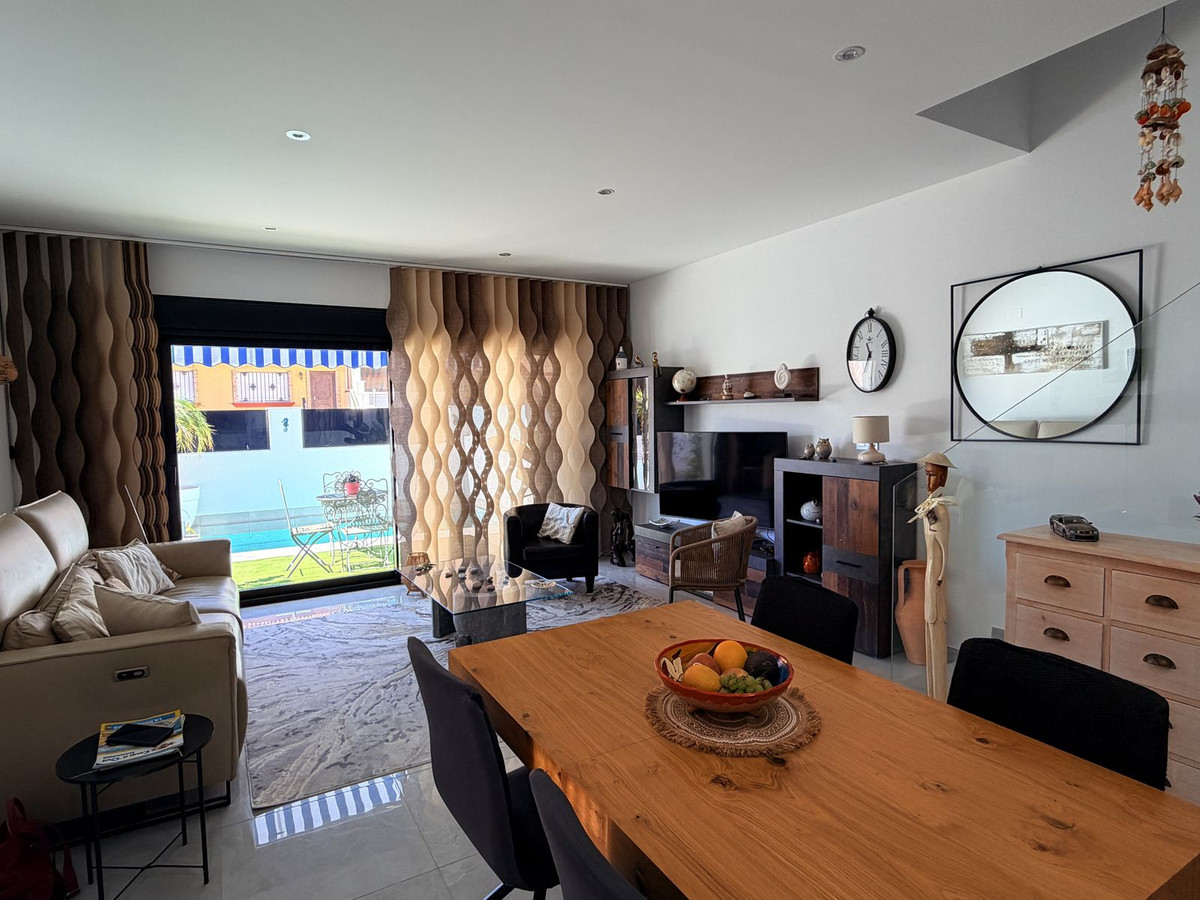 For sale - 3 Bedroom 2 Bathroom House - Semi-Detached House in San Pedro del Pinatar - San Pedro del Pinatar Centro  - Murcia