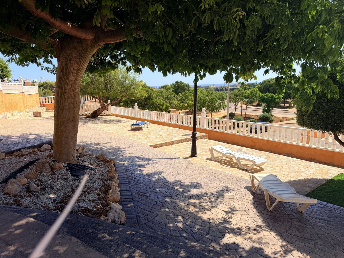 For sale - 2 Bedroom 2 Bathroom House - Quad in Orihuela - Lomas de Cabo Roig  - Alicante