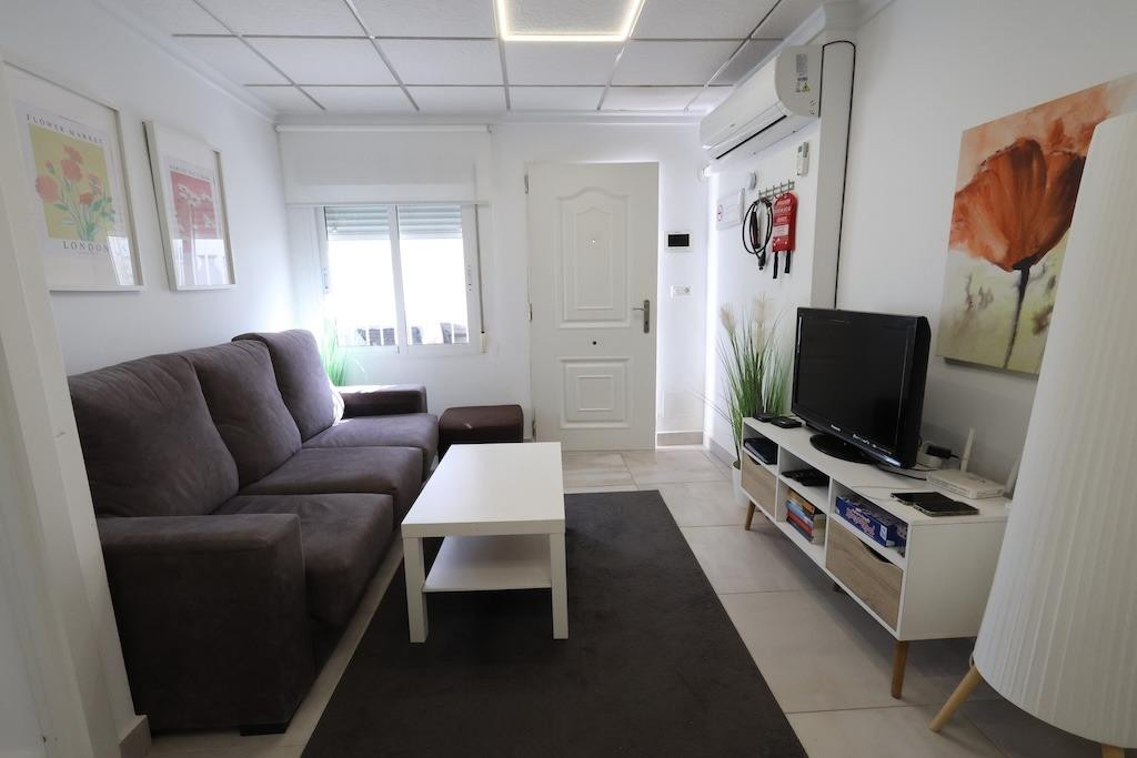 For sale - 3 Bedroom 1 Bathroom House - Bungalow in Torrevieja - La Siesta  - Alicante